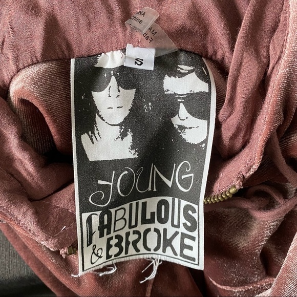 Young, Fabulous, & Broke Pink Cropped Velour Zip Hoodie Sweater Size Small - Picture 3 of 5